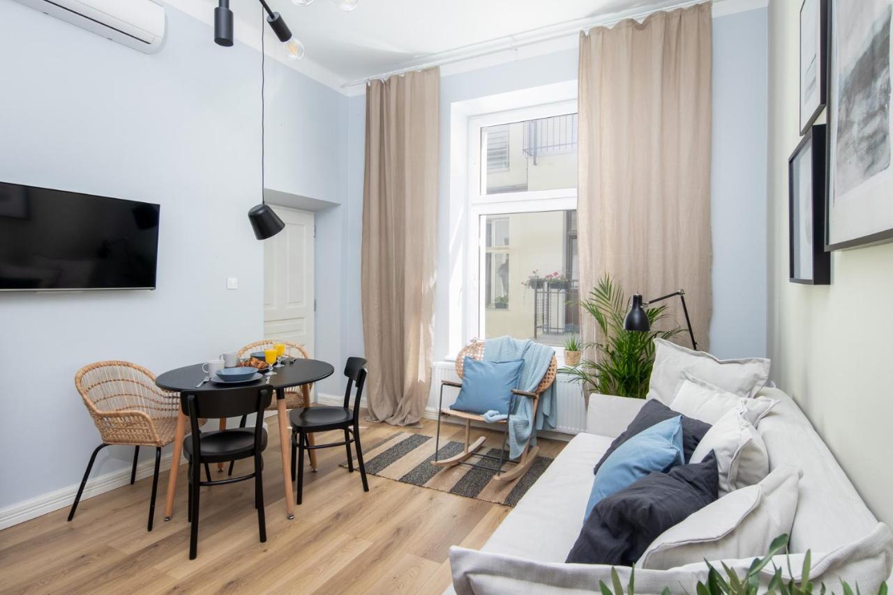 Barbacan Suites - Old Town Apartments - By Upstairs Cracóvia Exterior foto